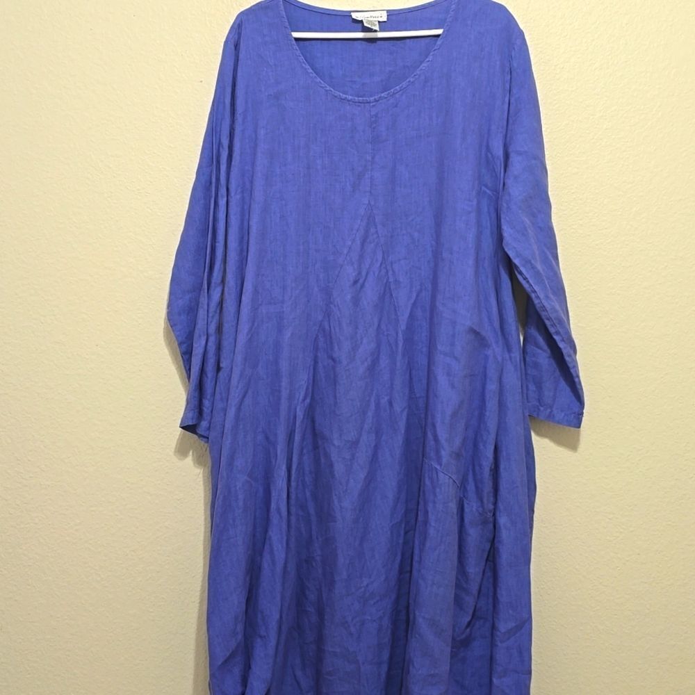 LE PARIS PETITE CO. LINEN LAGENLOOK DRESS SIZE MEDIUM.